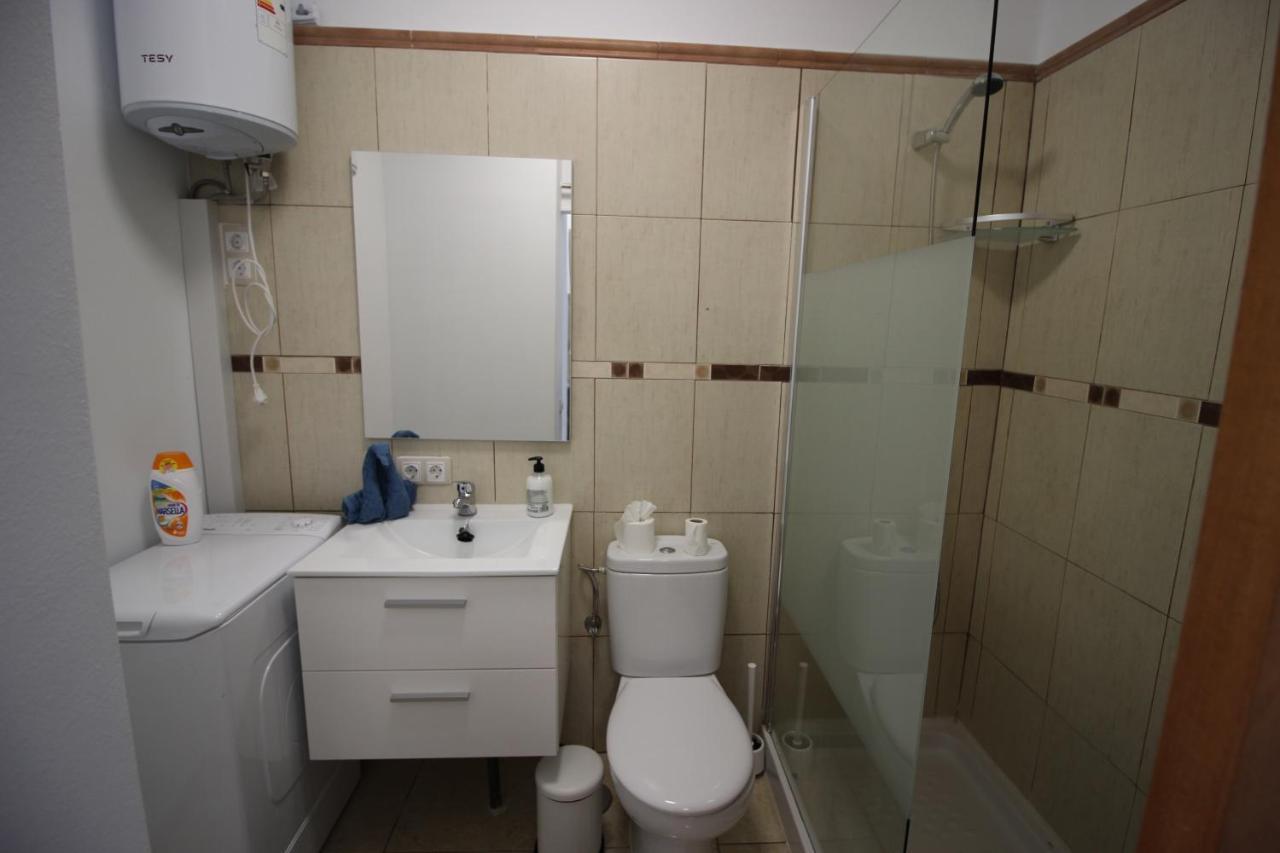 Everything You Need. All Right Here. Apartment Адехе Екстериор снимка