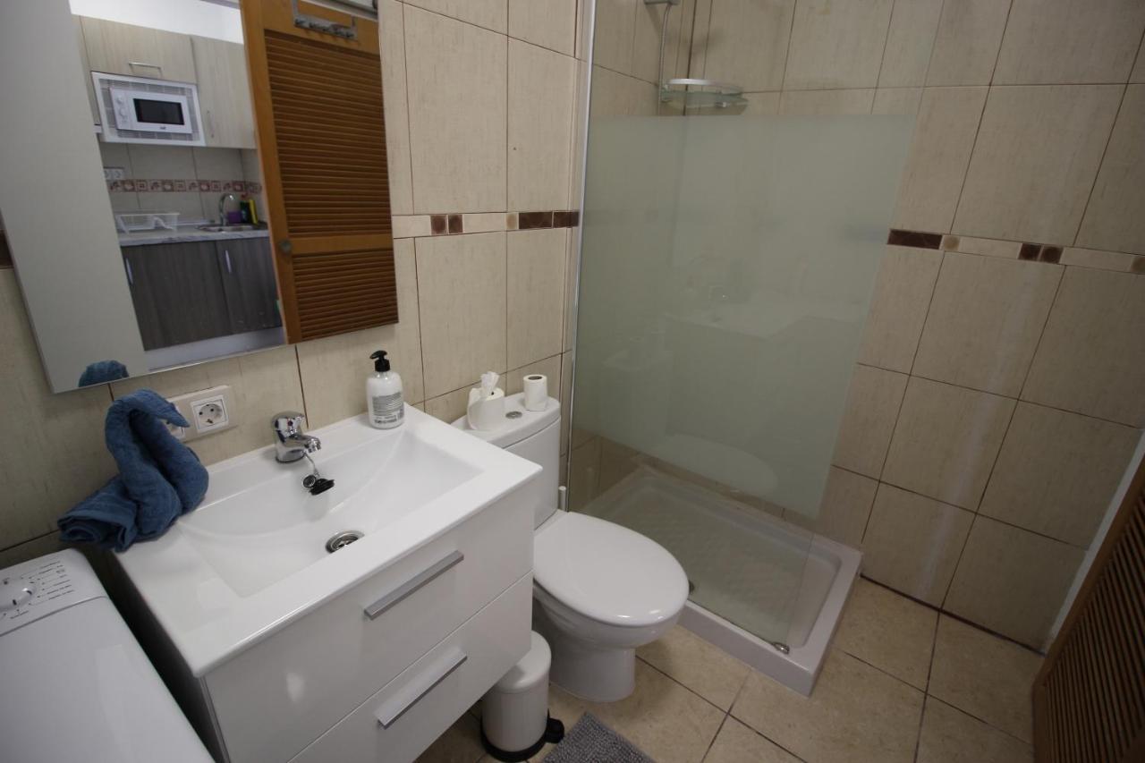 Everything You Need. All Right Here. Apartment Адехе Екстериор снимка